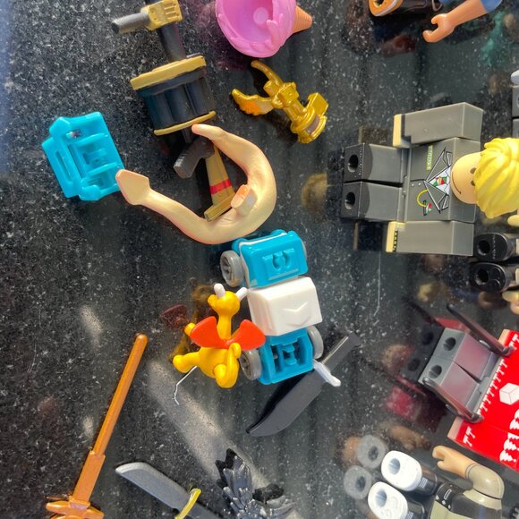 Roblox Action Figure Lot with Accessories Mixed Bundle - Picture 6 of 6